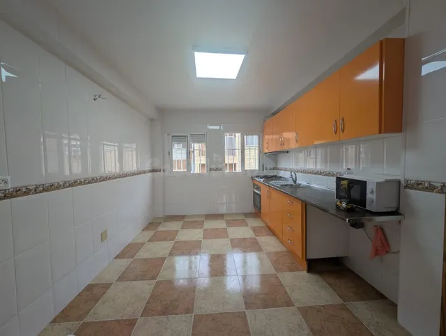 Se vende piso en la Glorieta Amor de Dios - foto 3