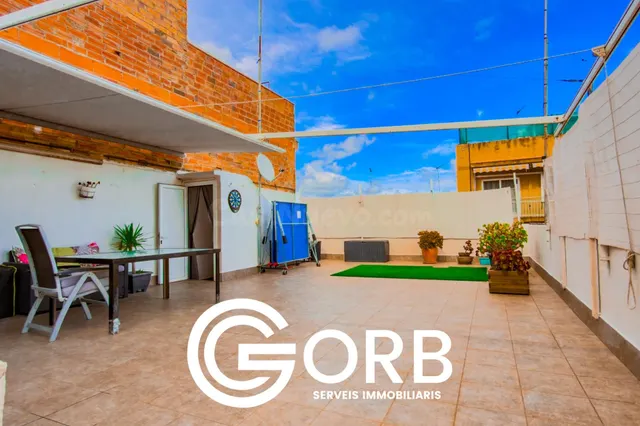 ¡PRIMER Y ÚLTIMO PISO CON TERRAZA Y DERECHO DE VUELO! - foto 2