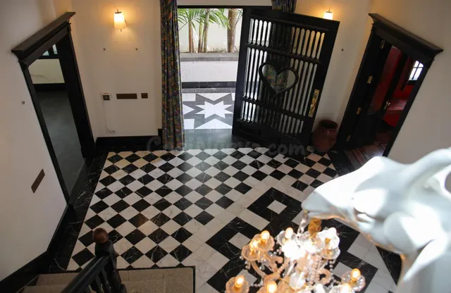 Chalet reformado independiente con jardín y piscina - Ciudad Jardín — 6
