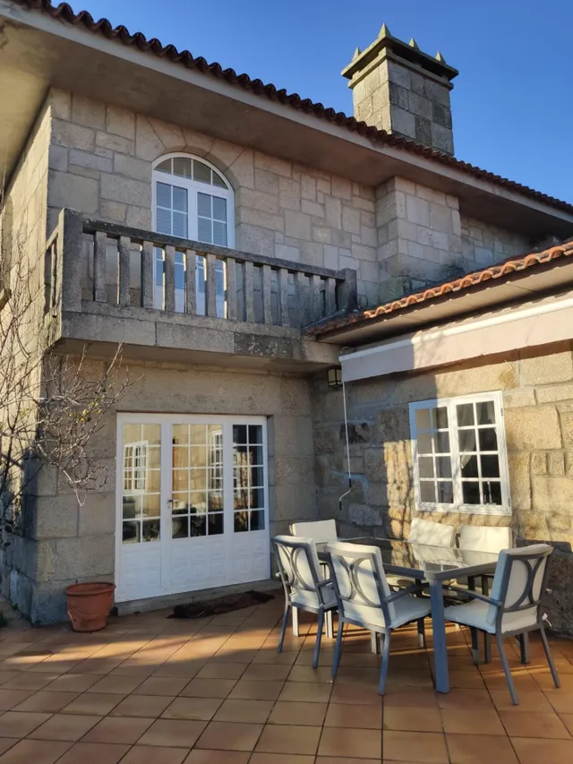 Chalet 6 dormitorios en Vilanova de Arousa — 7