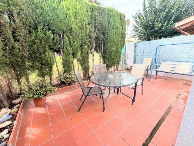 CASA ADOSADA REFORMADA, JARDIN, APARCAMIENTO, PISCINA COMUNITARIA, CHIMENEA, PARCIALMENTE AMUEBLADA — 12