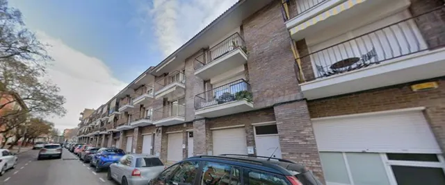 Se vende chalet OKUPADO en Calle Olot 6 de Terrassa (Barcelo