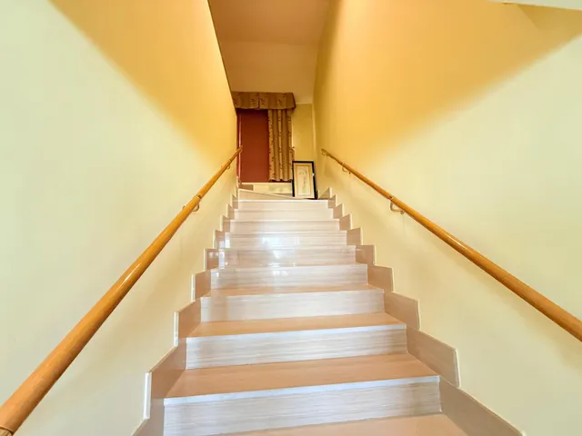 VENTA EN PLENO DOMINIO · Gran chalet de 545 m2 con placas solares y parcela privada de 3.000 m2 · Boadilla del Monte — 25