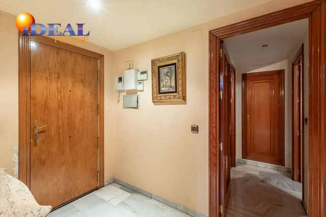 EXCLUSIVO PISO CON JARDÍN PRIVATIVO EN UNA DE LAS MEJORES URBANIZACIONES DE GRANADA — 41