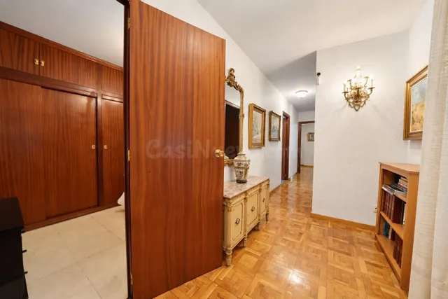 PISO DE 103 M2 CON GARAJE, TRASTERO Y BALCÓN EN PLENO CENTRO DE ALICANTE: 3ª PLANTA CON ASCENSOR — 2