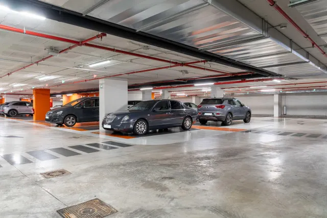 Parking de moto 2m² en alquiler - Eixample — 25