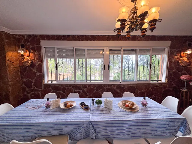 Villa de 6 dormitorios y 4 baños en Jacarilla (Alicante) — 10