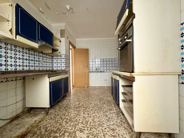 Piso para reformar junto al Mercado de Abastos de Cádiz — 6