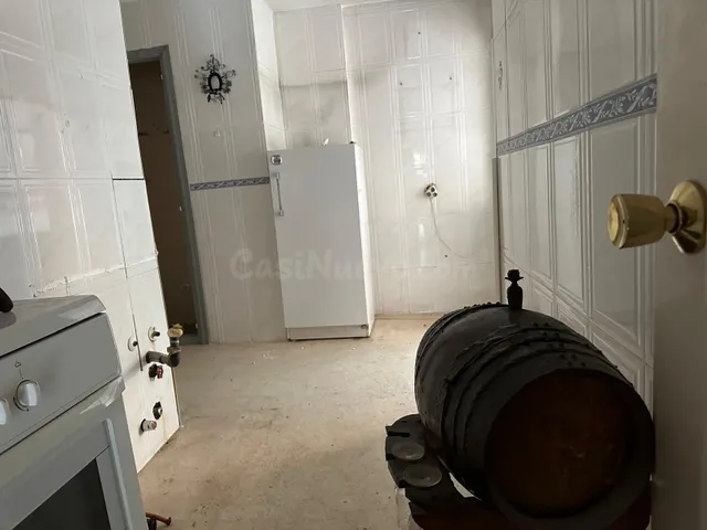 Piso con gran potencial en la zona del Valle – Jaén capital - foto 4