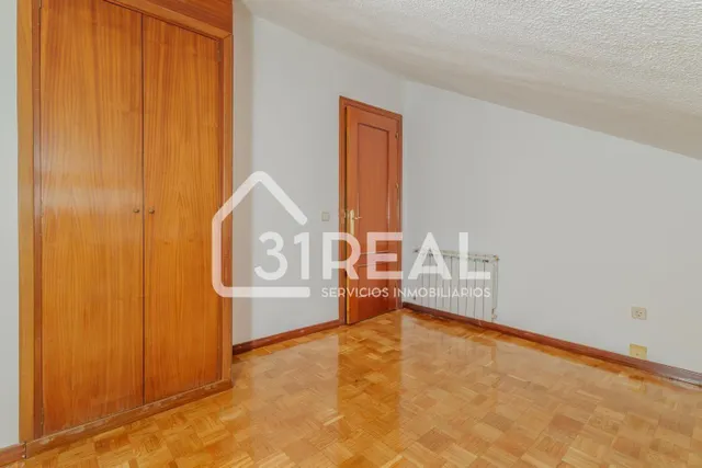 Ático duplex con terraza en Valdeacederas — 31