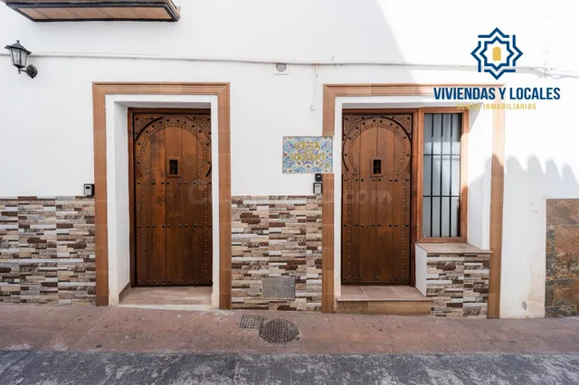 Coqueta Casa convertida en 3 estudios