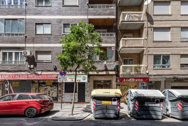 PISO EN PEDRO ANTONIO DE ALARCON — 26