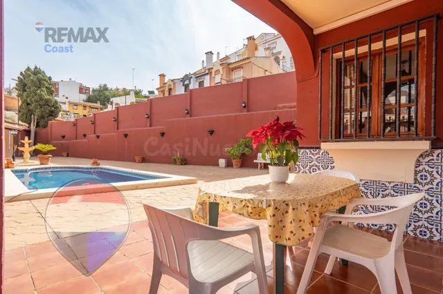 CASA INDEPENDIENTE EN MÁLAGA - EL HOGAR DONDE CRECERÁ TU FAM