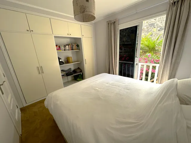 Chalet con piscina — 21
