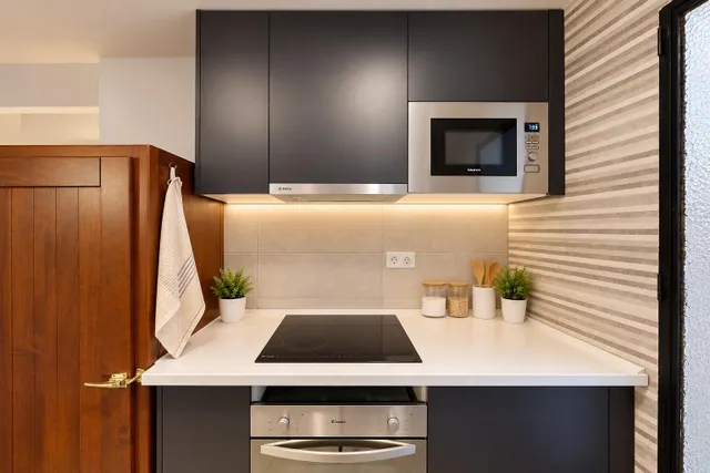 Piso reformado de 113 m2 en pleno centro de Murcia con 4 dormitorios y 2 baños — 8