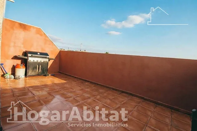 ¡Vistas panorámicas! Ático amplio y sofisticado con terraza y ascensor — 13