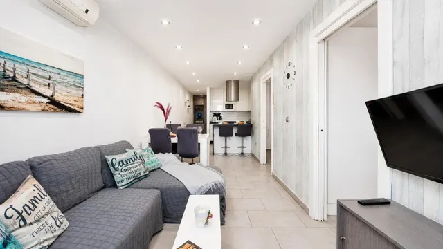 GRAN APARTAMENTO EN TORREVIEJA: 2 HAB, 1 BAÑO — 7