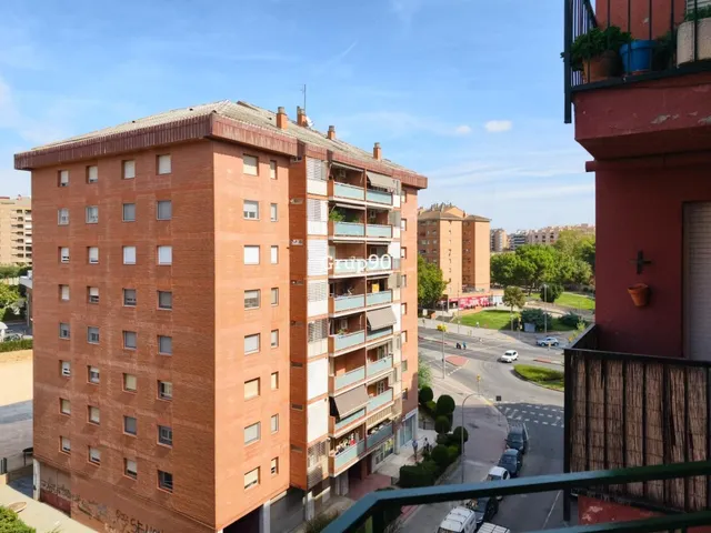 PISO DE 111 M2 TOTALMENTE REFORMADO CON 2 BALCONES JUNTO AL PASSEIG DE RONDA — 20