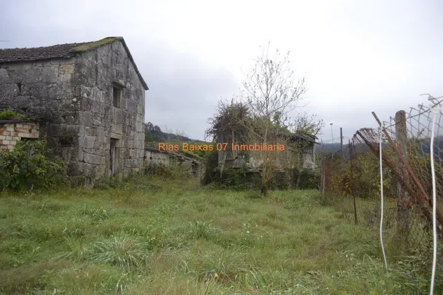 REF 2775 TRES CASAS PARA REHABILITAR CON 5588m2 TERRENO (MONDARIZ) — 3