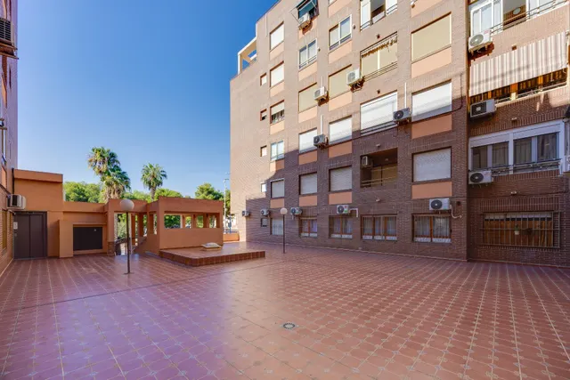 Atico de 2 dormitorios y gran terraza en Torrevieja - Acequión — 28