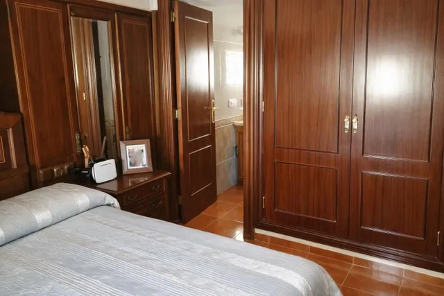 Chalet urbano en Los Gallos. — 21