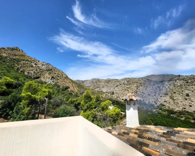 Encantadora casa rústica con vistas excepcionales al Mar y a la Montaña en Pego. — 31