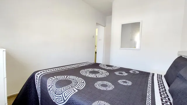 PISO DE 3 DORMITORIOS, LUMINOSO Y LISTO PARA ENTRAR A VIVIR — 27