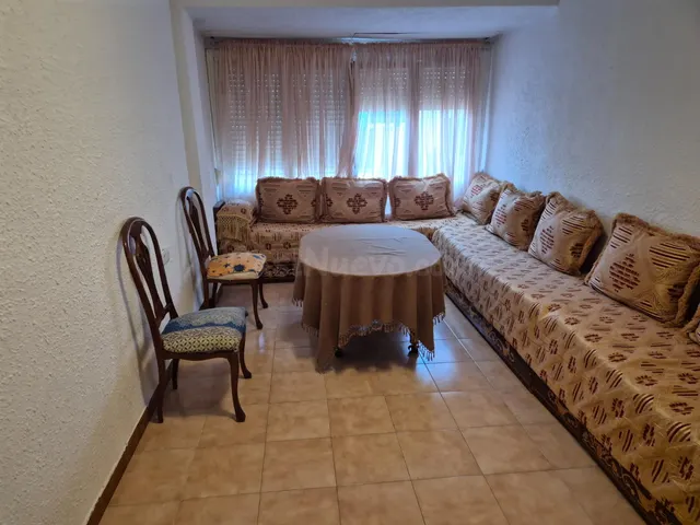 Casa de 4 habitaciones en Elda con encanto céntrico - foto 3