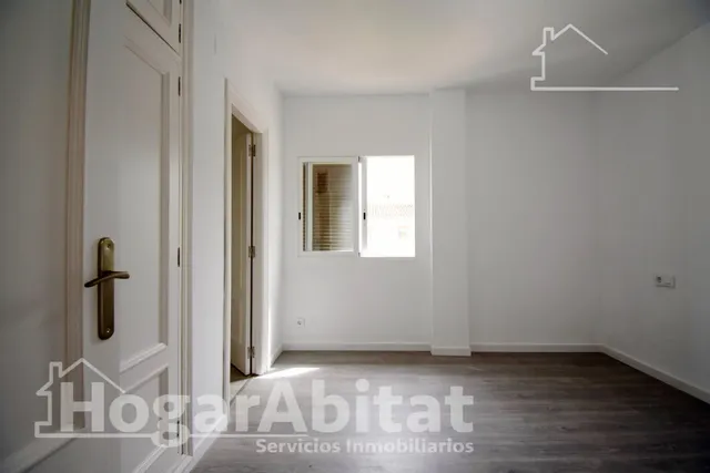 ÁTICO REFORMADO CON TERRAZA Y VISTAS DESPEJADAS AL MONTGÓ — 30