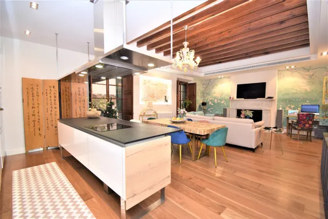 PISO EN VENTA CON PLAZA DE GARAJE JUNTO A LA CATEDRAL — 18