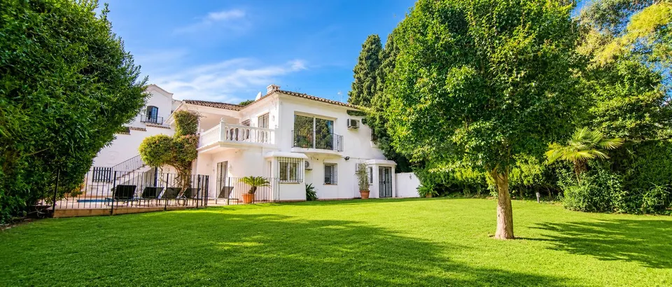 Chalet 4 habitaciones 294m² en venta - Marbella
