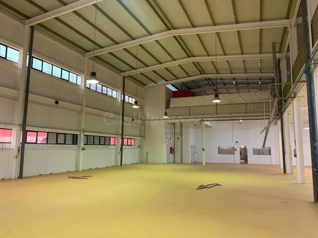 Nave industrial 4828m² en venta - Poligono torrellano
