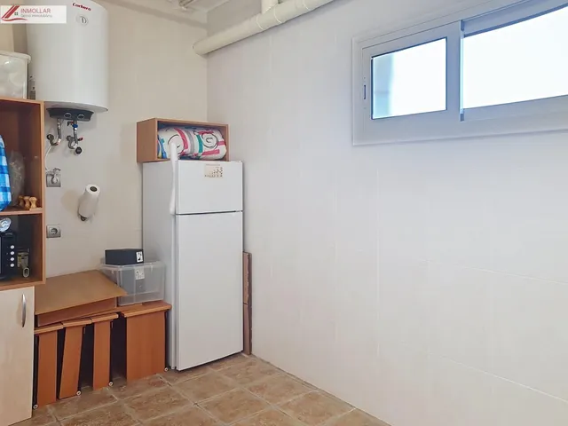 En venta Chalet independiente con piscina — 22