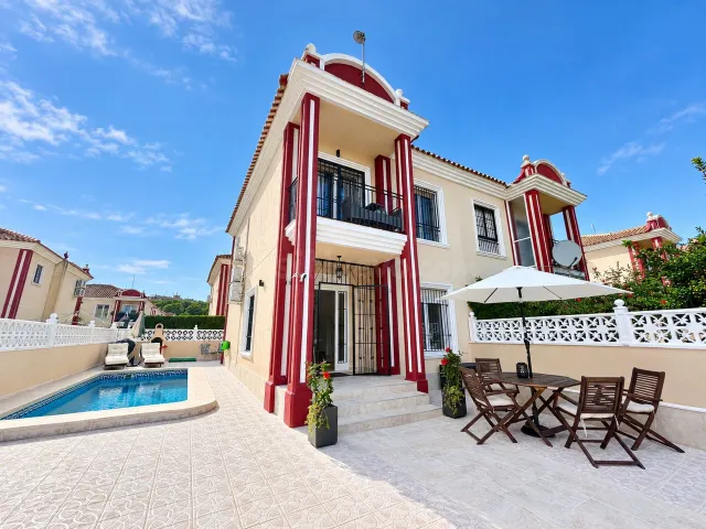 Chalet adosado de 3 dormitorios y 2 baños en orihuela costa (dehesa de campoamor) — 2