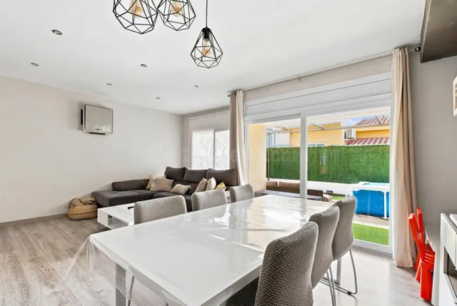 Casa en venta en Palau Savardera - foto 5