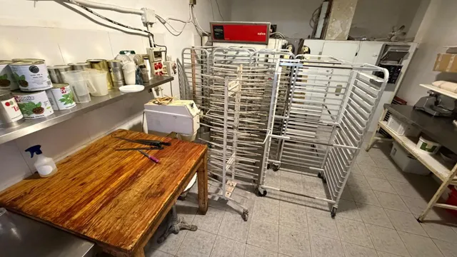 Amplio Local Comercial en Puerto de Castellón por €250,000 — 10