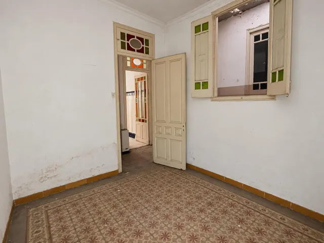 Piso con terraza en el centro de Figueres — 18