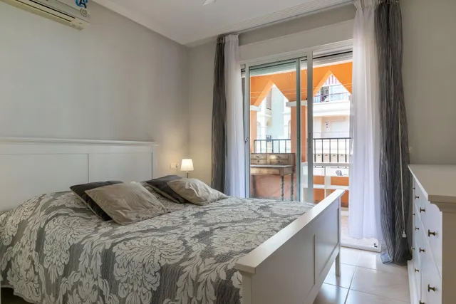 **Dúplex en Venta en Orihuela Costa - ¡Tu nuevo hogar te espera!** — 27