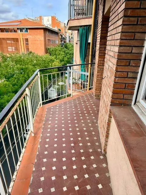 Luminoso piso totalmente exterior de 3 habitaciones con ascensor — 19