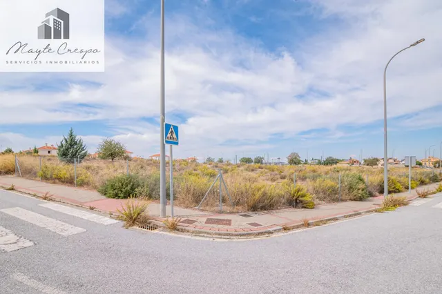 Oportunidad en venta de solar urbano en Otura — 25