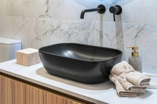 PRECIOSO ESTUDIO DE LUJO EN URBANIZACION TRIUNFO JARDIN — 32
