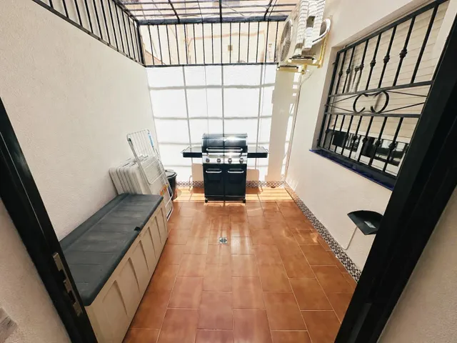 Bungalow en planta baja con amplia terraza y piscina comunitaria en Los Altos — 7