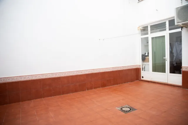 Casa 4 habitaciones 240m² en venta - Avda. Antonio Huertas - foto 4