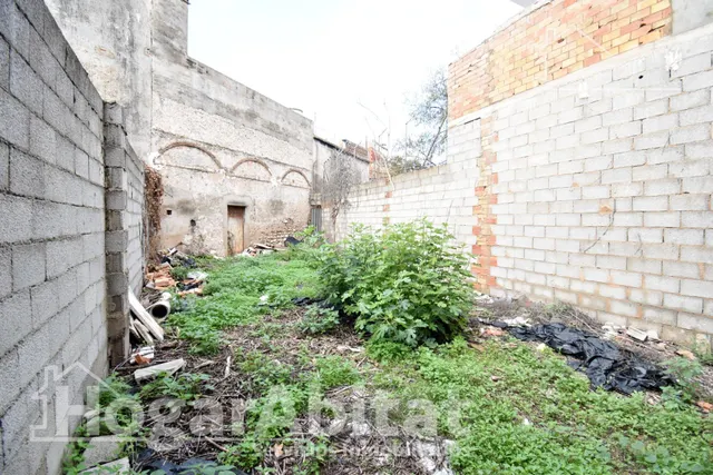 Gran patio privado y proyecto para diseñar tu casa unifamiliar en el centro urbano — 34