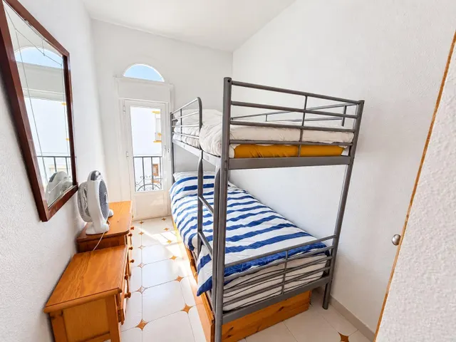 Dúplex / vivienda amplia con piscina y dos terrazas — 7