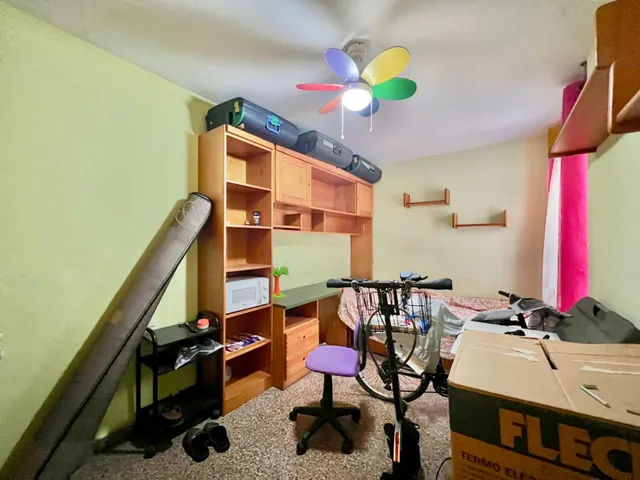 Espaciosa vivienda de 4 habitaciones y 2 baños rodeado de todos los servicios — 41