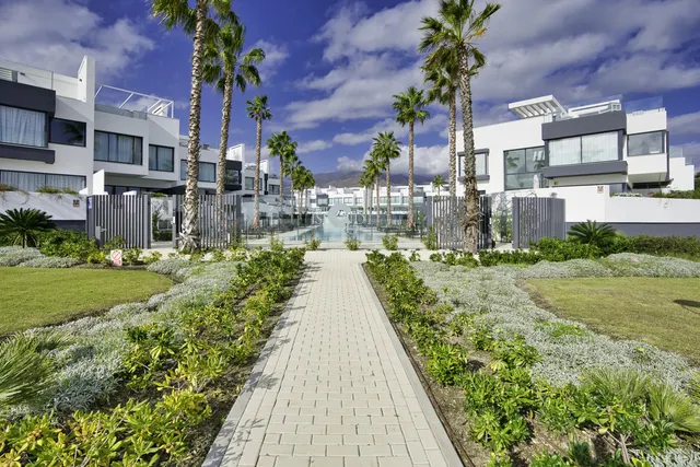 Adosado 4 habitaciones 321m² en venta - Costa Del Sol - foto 2