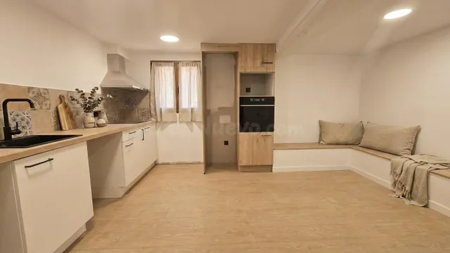 Casa reformada a estrenar. Céntrica y soleada - foto 2