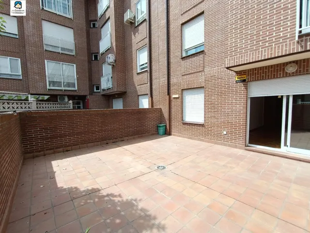 Piso con patio en Covaresa — 14
