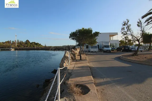 EN EL PUERTO TOMAS MAESTRE. UN OASIS EN MITAD DE LA MANGA - foto 5